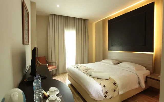Mutiara Suites