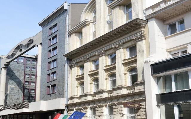 Promenade City Hotel Будапешт вид на фасад