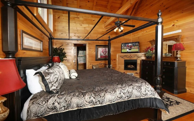 Blessed Nest 4 Br cabin by RedAwning