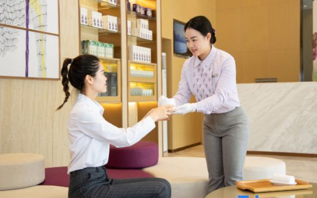 Lavande Hotel (Zhanjiang High-speed Railway West Station Chikan Old Street)
