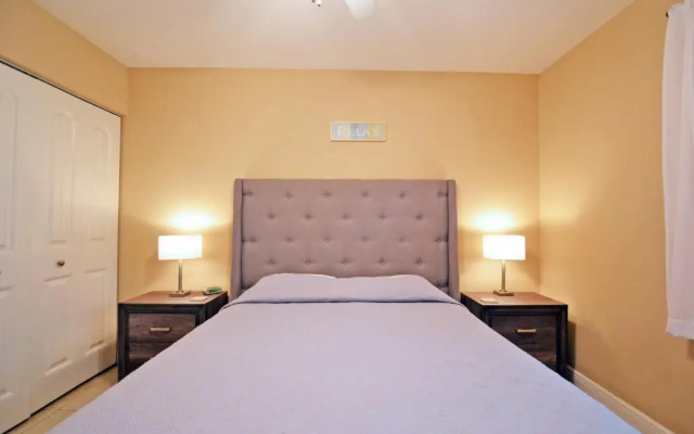 Paradise Beach - West 2414