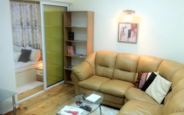 Gogol 2BR Apartment