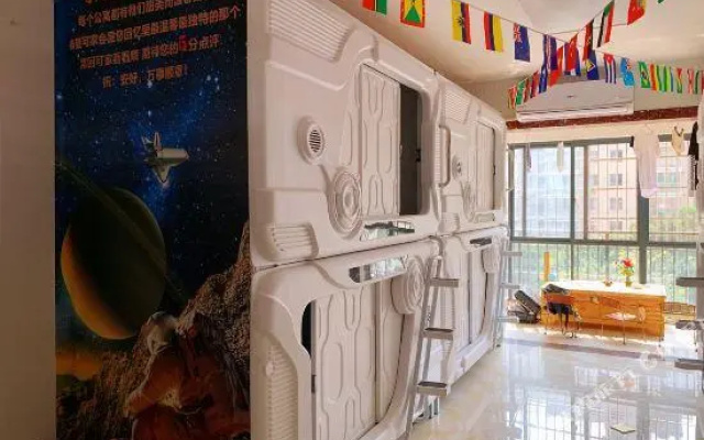 Ganzhou Uncle Li Youth Space Capsule