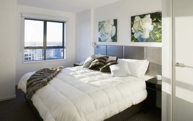 Nesuto St Martins Apartment Hotel
