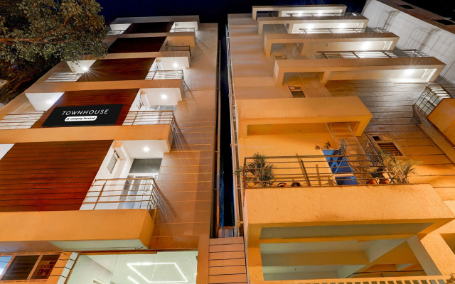 Classic With Balconyroyal Avenue
