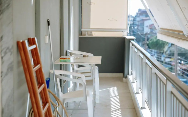 Friendly Flat 5