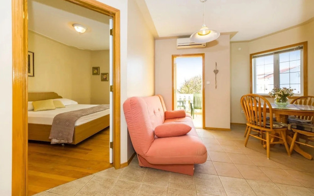 Beachfront Apartment Mareo 3