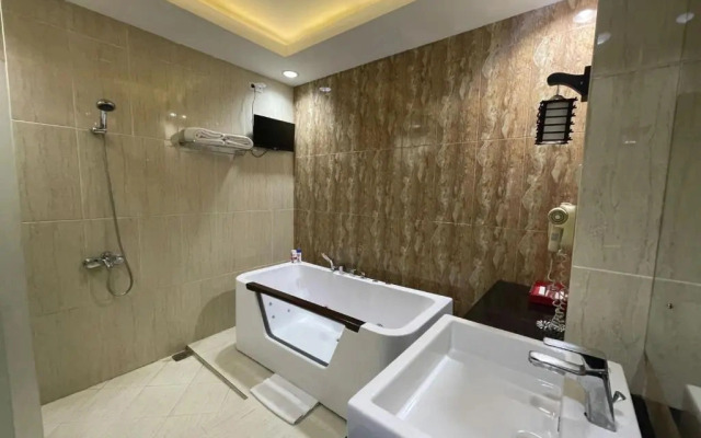 Grand Buana Lestari Hotel
