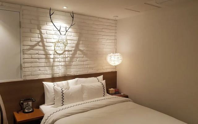 MARI Hotel