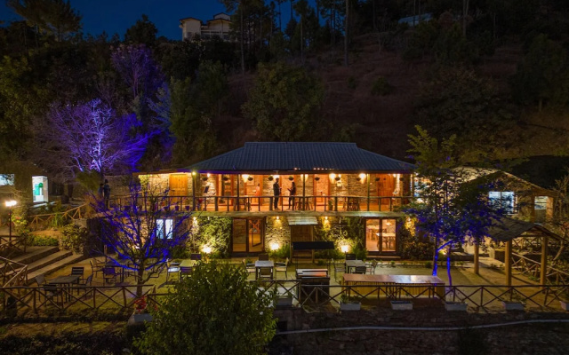 Five Star Hotel Apartment by The Manor