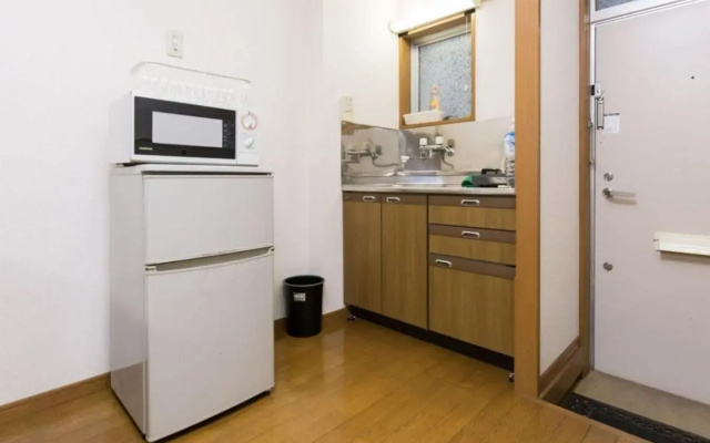 Shinjuku Apartment 102(新宿 アパートメント 102)