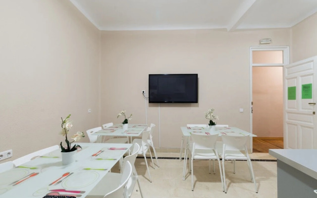 Rooms Arguelles 58