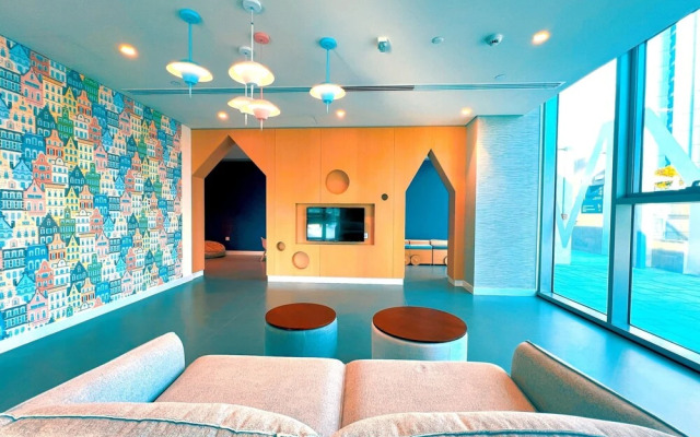 Sleek 2BR at Downtown Close to Dubai Mall