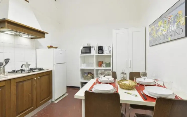 Porta Rossa Suite Halldis Apartments