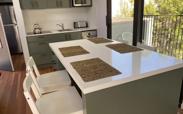 Bushland setting close to Sydney CBD- stand alone apartment