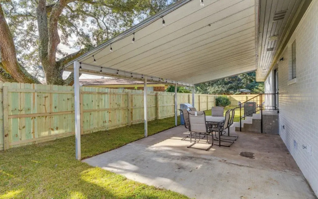 Stylish Pensacola Retreat w/ Patio & Grill!