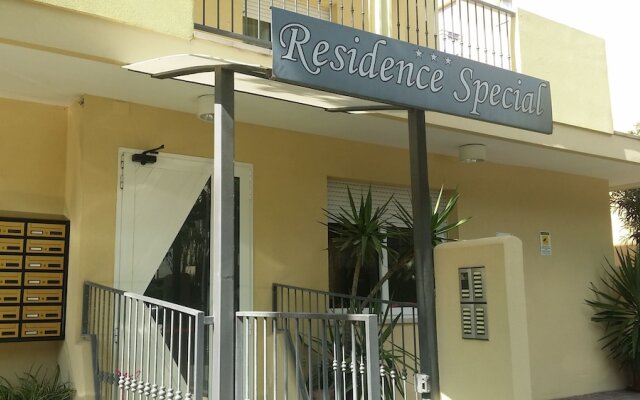 Отель Residence Special Римини вид на фасад