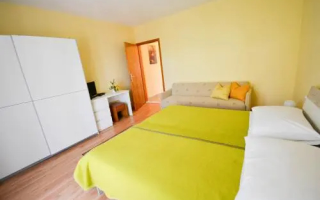 Jutta Apartment