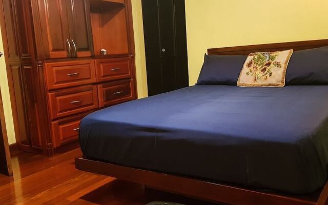 Отель New Kingston Guest Apt at Dorchester комната для гостей