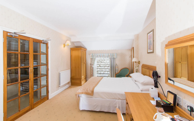 The Hadlow Manor Hotel