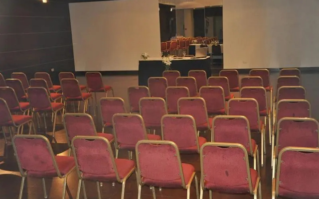 Carlton Hotel