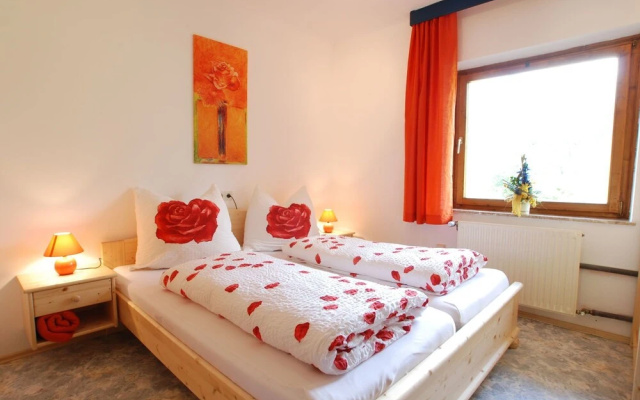 Cozy Apartment in Neukirchen am Großvenediger near Ski Area