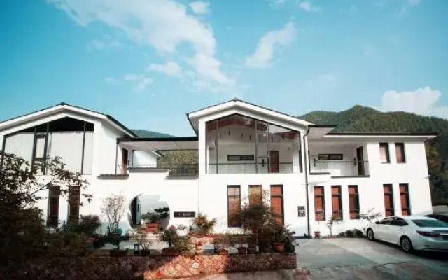 Mogan Youzi Wenchayuan Hostel