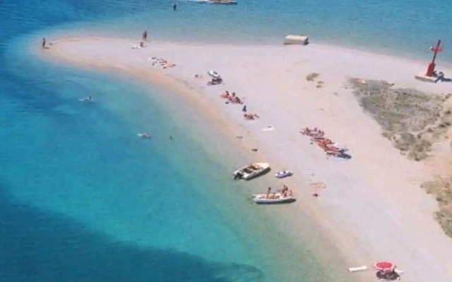 Seaview Apt Near Paklenica 4 Close To Sea