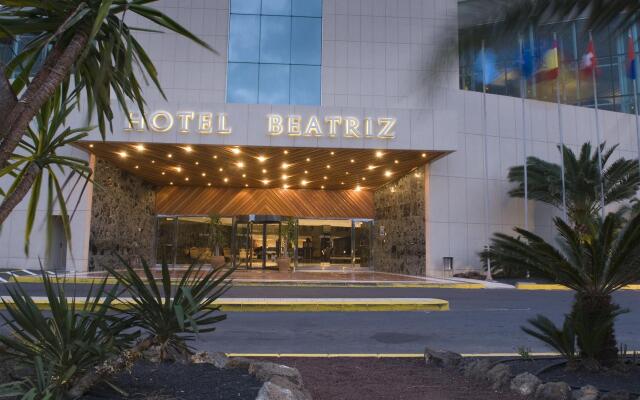 Hotel Beatriz Costa & Spa вид на фасад