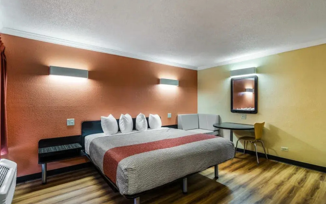 Days Inn Libertyville