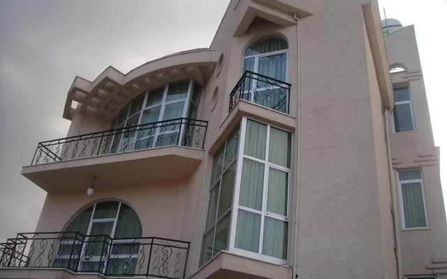 Tazina Guest House