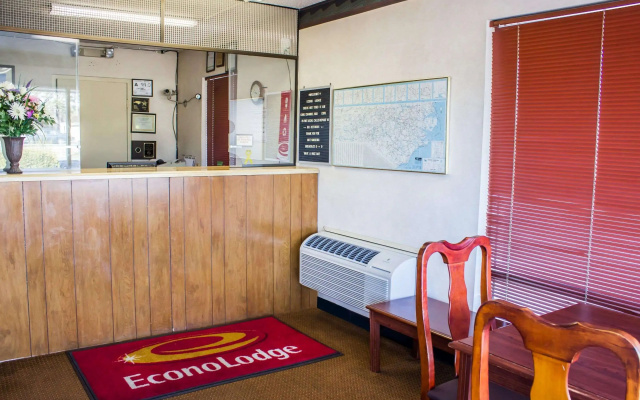 Econo Lodge Goldsboro Hwy 70