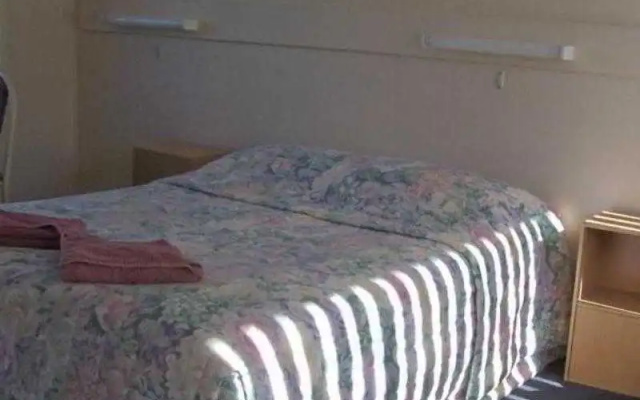 Econo Lodge Bayview