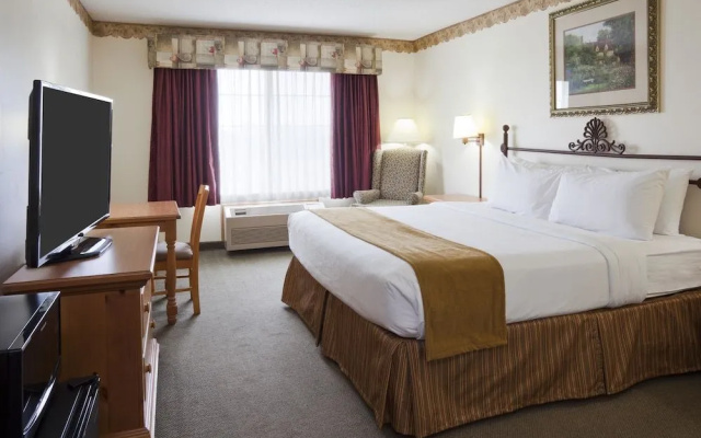 Crossings by GrandStay Inn and Suites