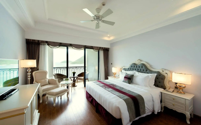 Vinpearl Golf Land Resort & Villas