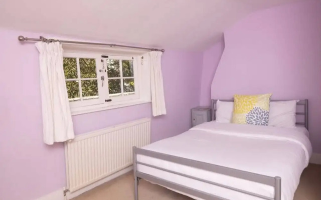 The Angel Place Hideaway - Fair 4bdr House With Terrace
