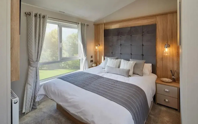 2Br Lodge - Pool - Fireplace - Petsok - Parking