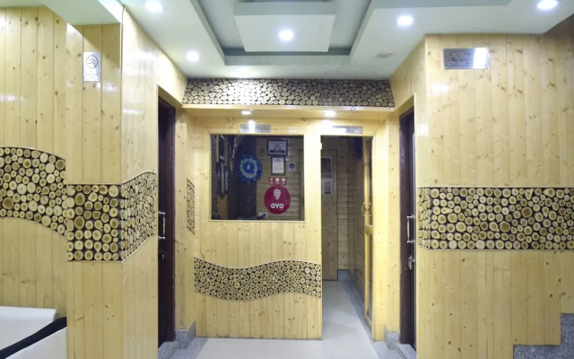 OYO 4944 Hotel New Prince Inn