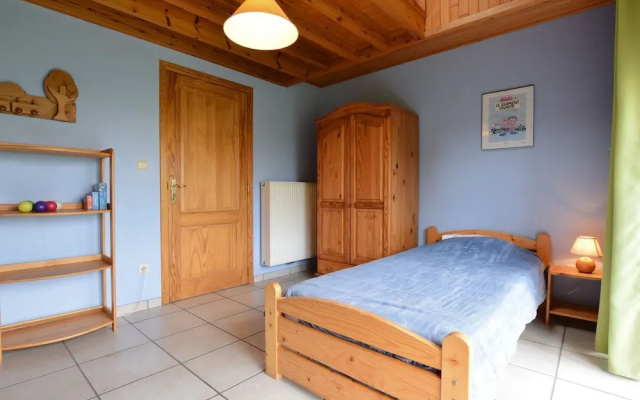 Comfortable Cottage in Wicourt with Meadow View