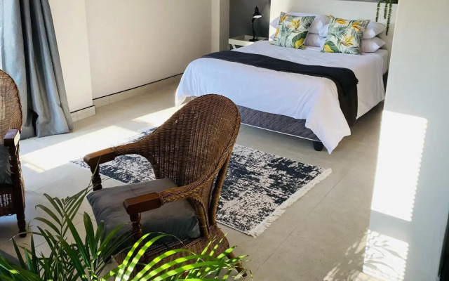 46 on Allcock Luxury Guest Apartment