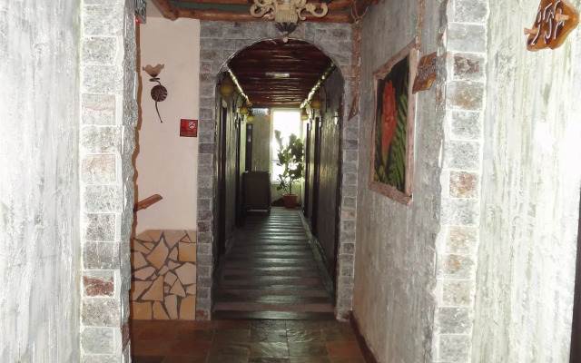 OYO 89411 900 Inn