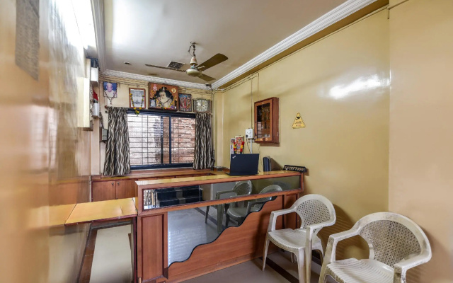 OYO 61080 Hotel Shree Gurunanak Lodge