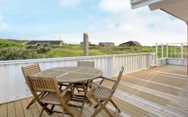 Three-Bedroom Holiday Home In Albæk 21