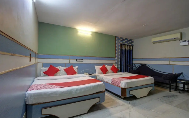 OYO 35504 Royal Park Hotal