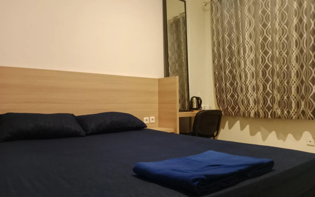 RedDoorz @ Slipi Jaya