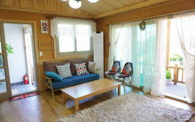Seogwipo Hongri Unshared Pension