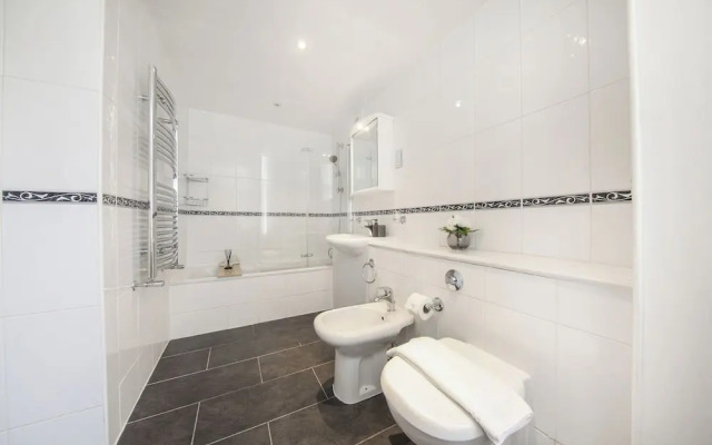 Hertford Flat 5