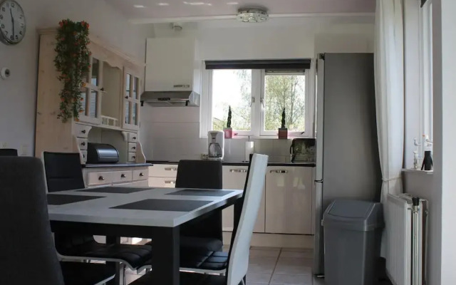 Nice Holiday Home With Garden Near Beach