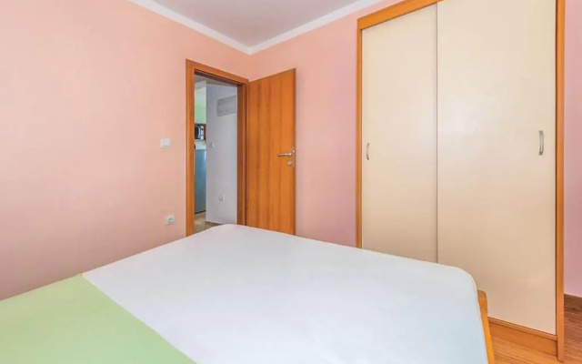 Apartments Hari Tisno