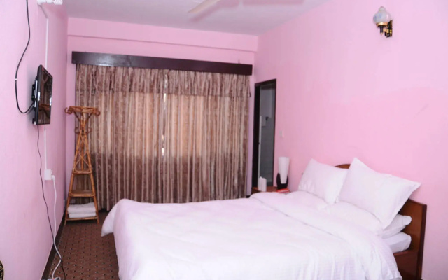 Hotel Himalayan Travellers Inn